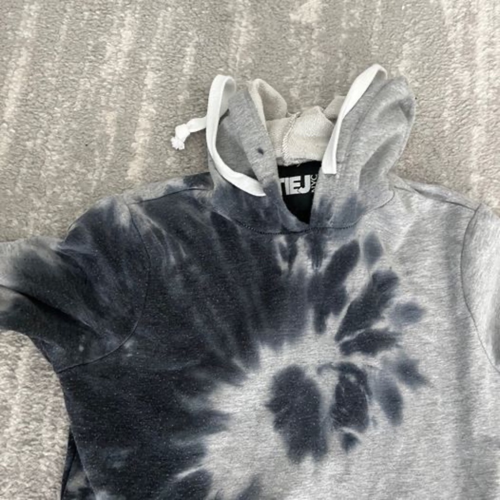 KATIE J GIRLS SWEATSHIRT SIZE L